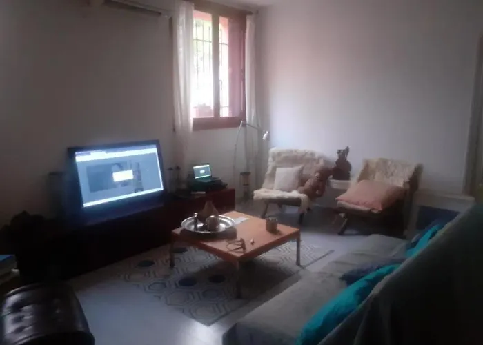 Quarto em Acomodações Particulares Dans Grande Maison Entre Canal Du Midi Et Centre Béziers